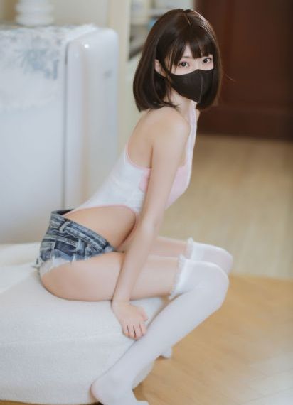 国产在线精品系列400部_JVID性感写真