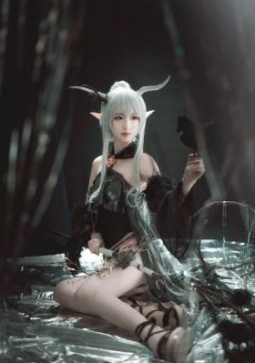 亚洲综合校园欧美制服_BD英语免费在线观看
