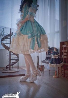 欧美明星高领毛衣街拍_蓝光神马影院在线